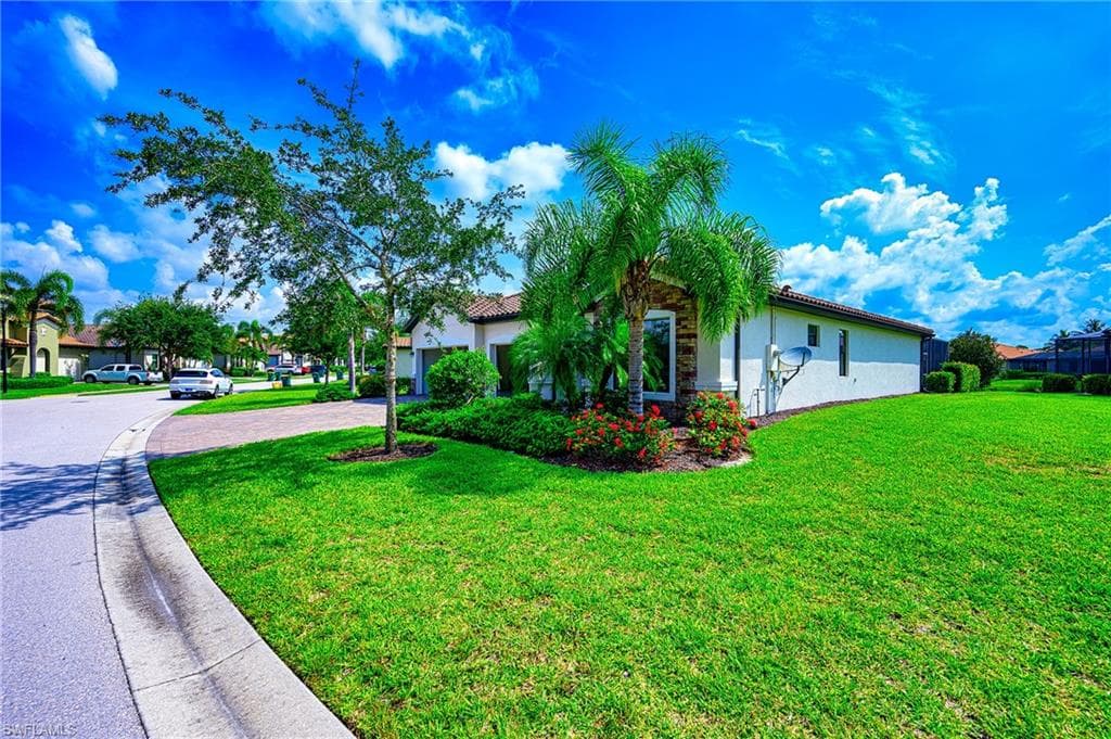 4604 Abaca Cir, Naples, FL 34119-42