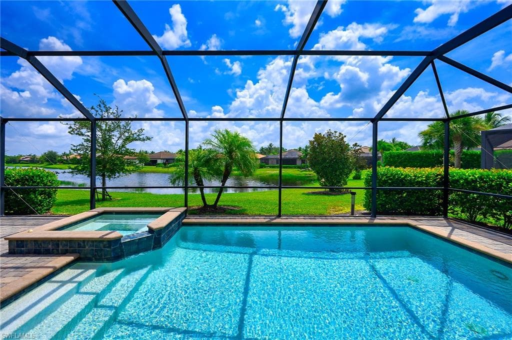 4604 Abaca Cir, Naples, FL 34119-3