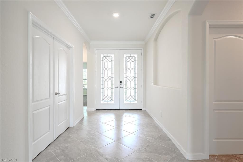 4604 Abaca Cir, Naples, FL 34119-4