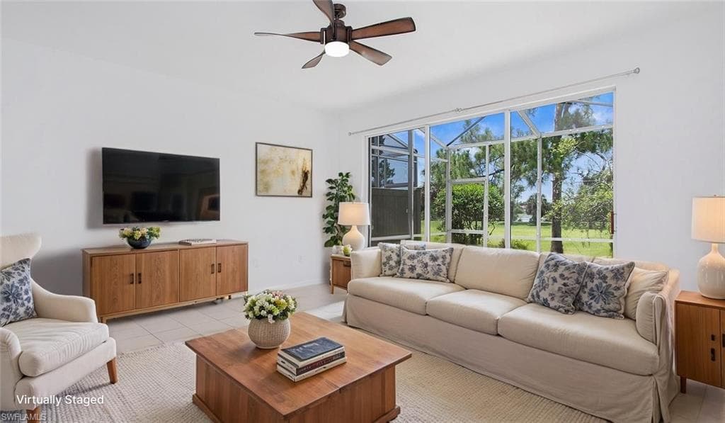 880 Hampton Cir, Naples, FL 34105-8