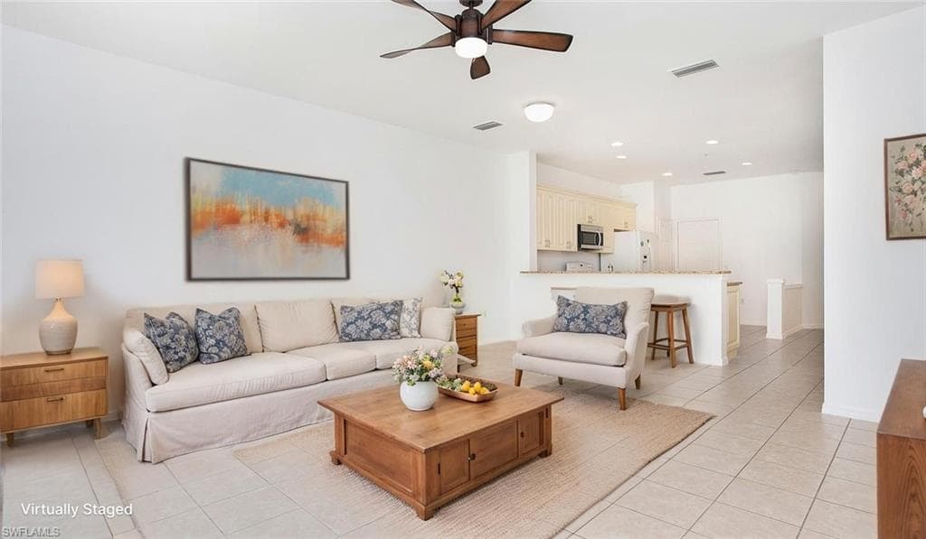 880 Hampton Cir, Naples, FL 34105-10