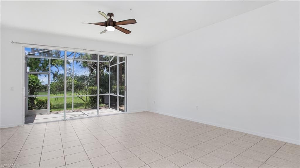 880 Hampton Cir, Naples, FL 34105-12