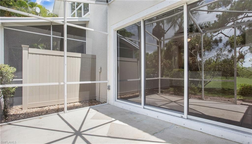 880 Hampton Cir, Naples, FL 34105-16