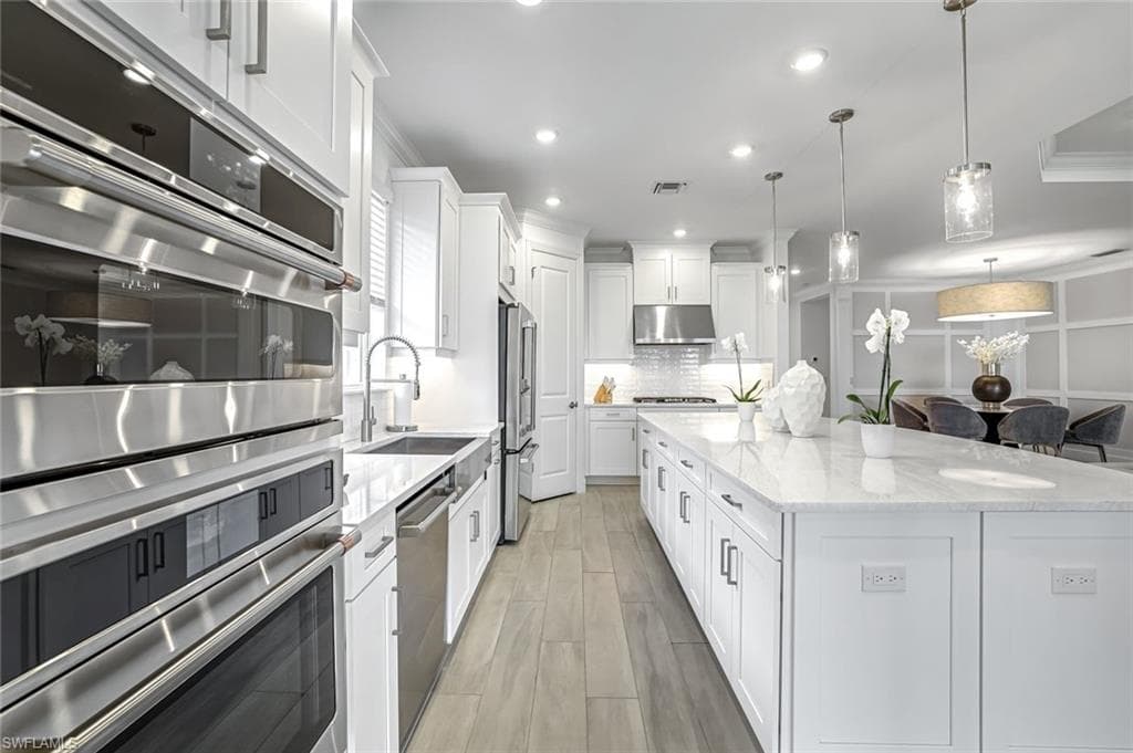 15653 Triesta Ln, Naples, FL 34114-9
