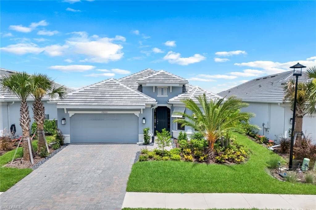 15653 Triesta Ln, Naples, FL 34114-2