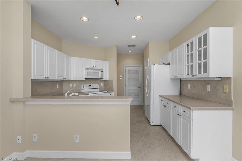 9533 Cypress Hammock Cir 102, Estero, FL 34135-16