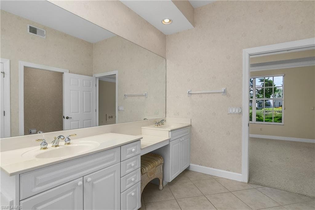 9533 Cypress Hammock Cir 102, Estero, FL 34135-23