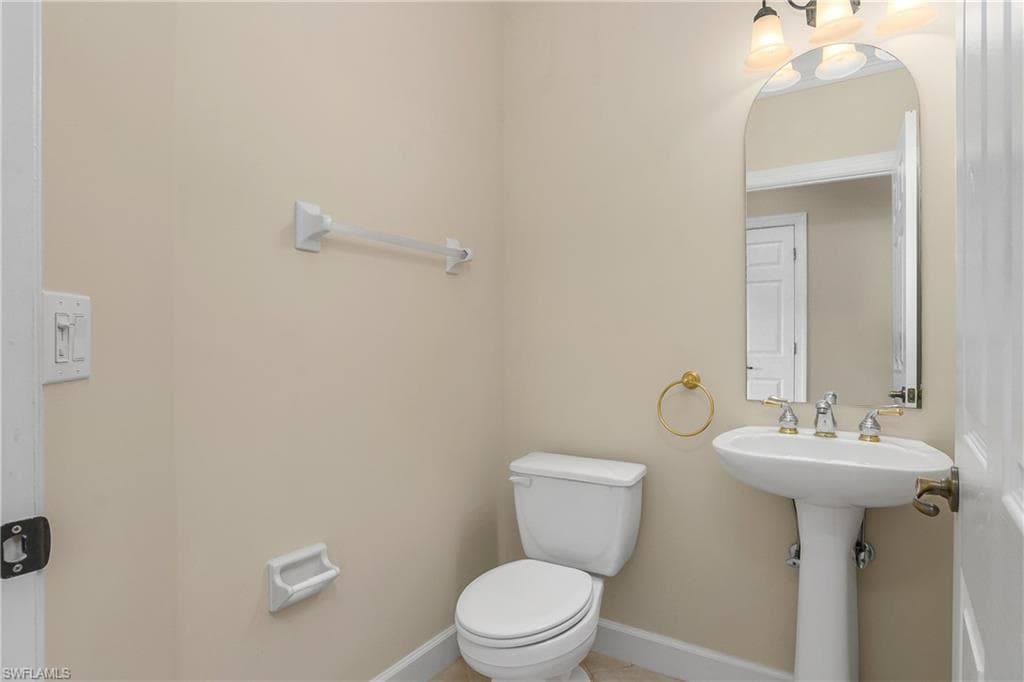 9533 Cypress Hammock Cir 102, Estero, FL 34135-25
