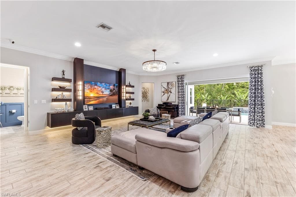 3829 Helmsman Dr, Naples, FL 34120-14