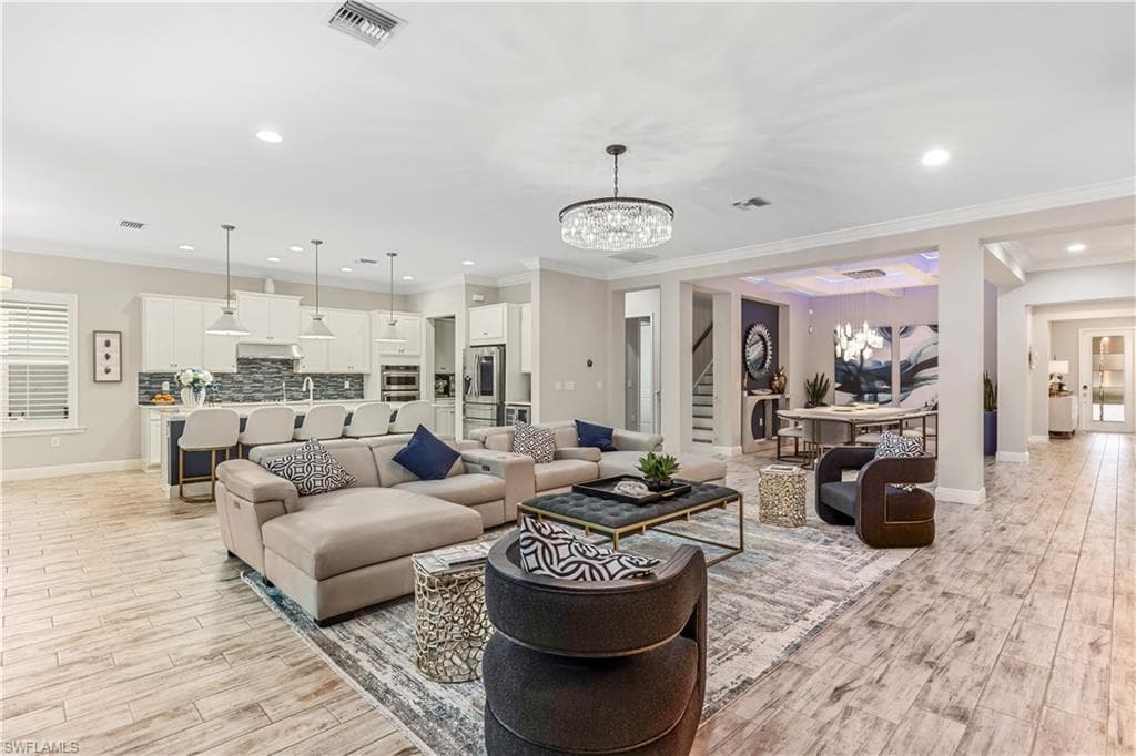 3829 Helmsman Dr, Naples, FL 34120-16