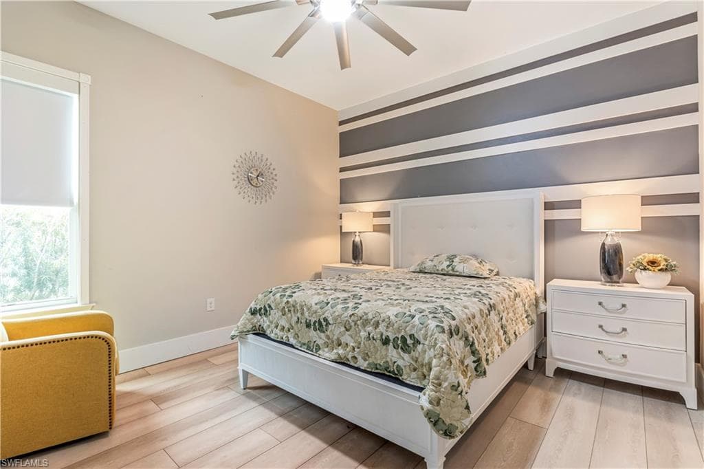 3829 Helmsman Dr, Naples, FL 34120-23