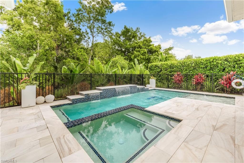 3829 Helmsman Dr, Naples, FL 34120-43