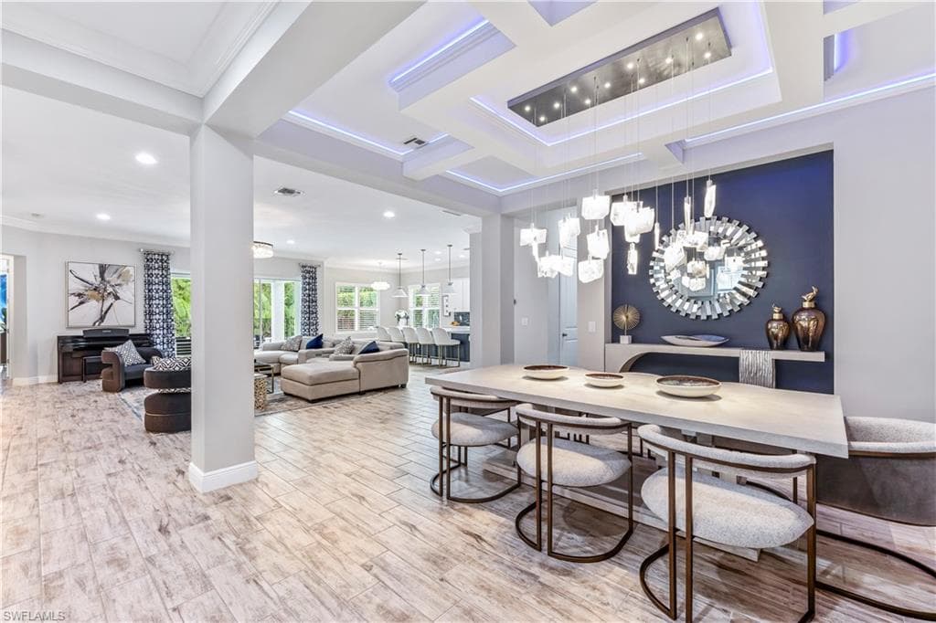 3829 Helmsman Dr, Naples, FL 34120-6