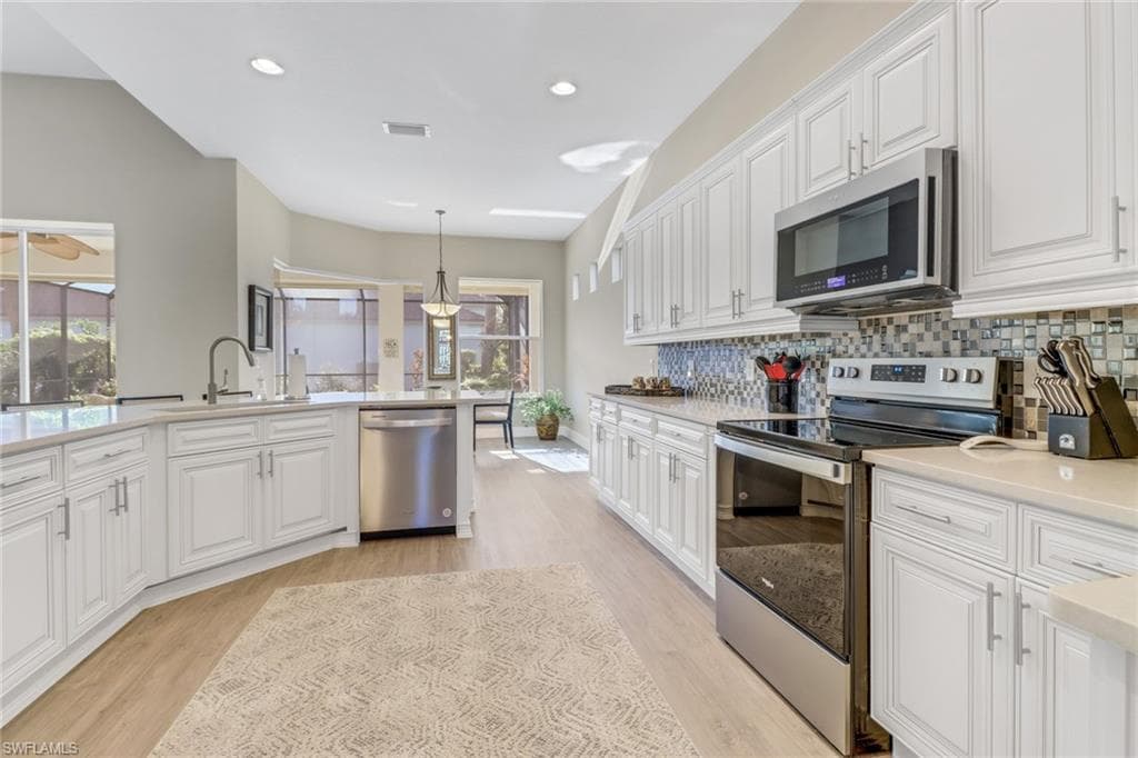 11124 Sea Tropic Ln, Fort Myers, FL 33908-8