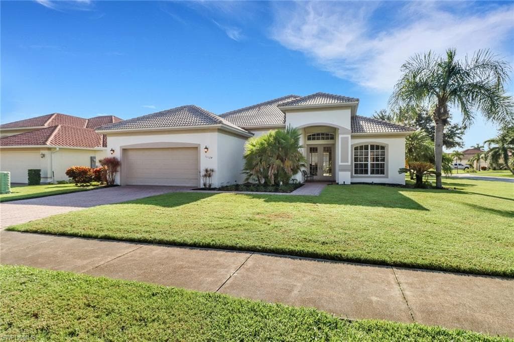 11124 Sea Tropic Ln, Fort Myers, FL 33908-1