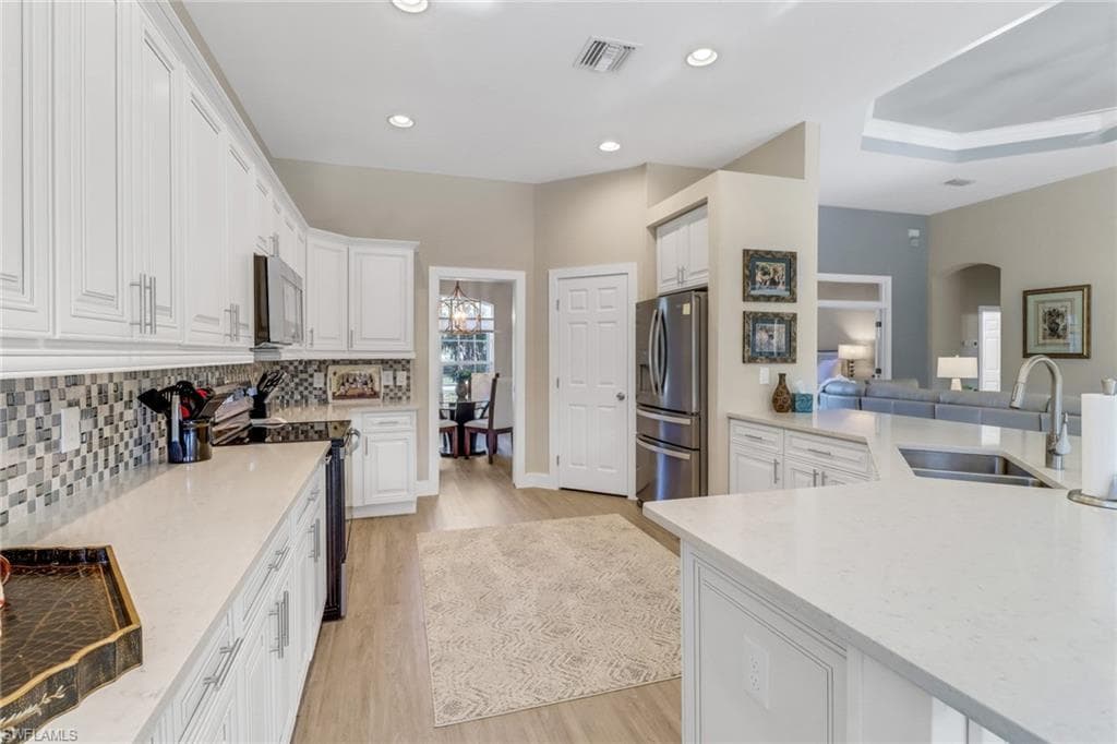 11124 Sea Tropic Ln, Fort Myers, FL 33908-7