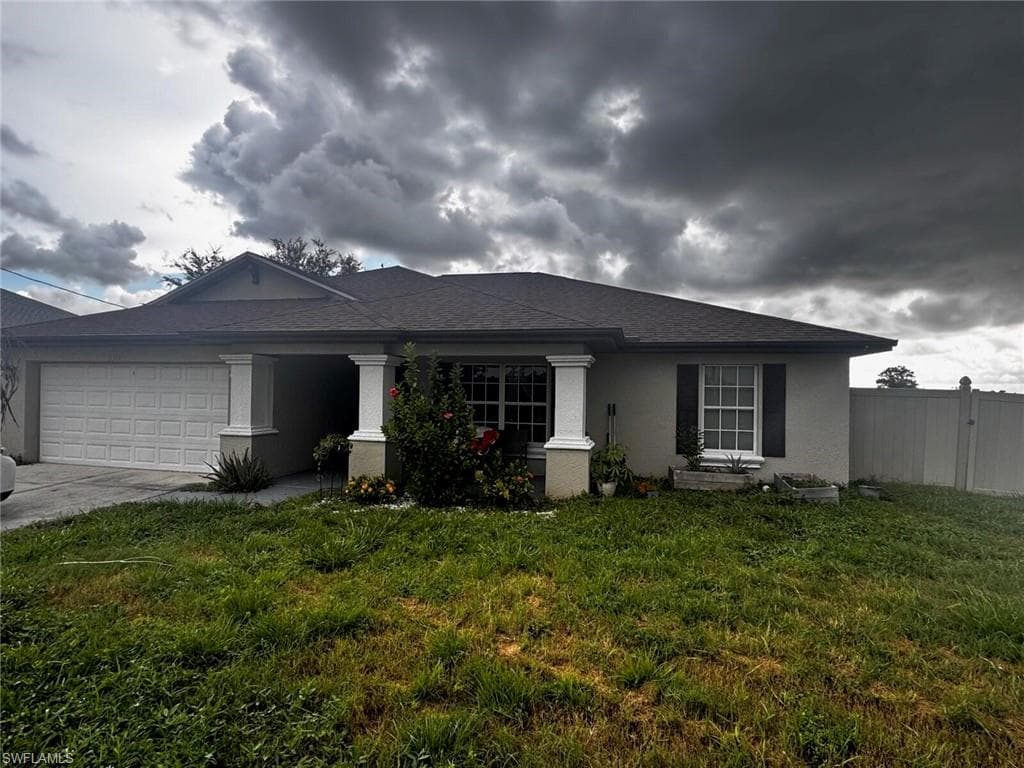 3914 33rd Ave, Cape Coral, FL 33993-1