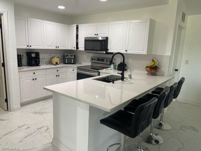 3914 33rd Ave, Cape Coral, FL 33993-3