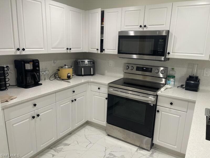3914 33rd Ave, Cape Coral, FL 33993-4