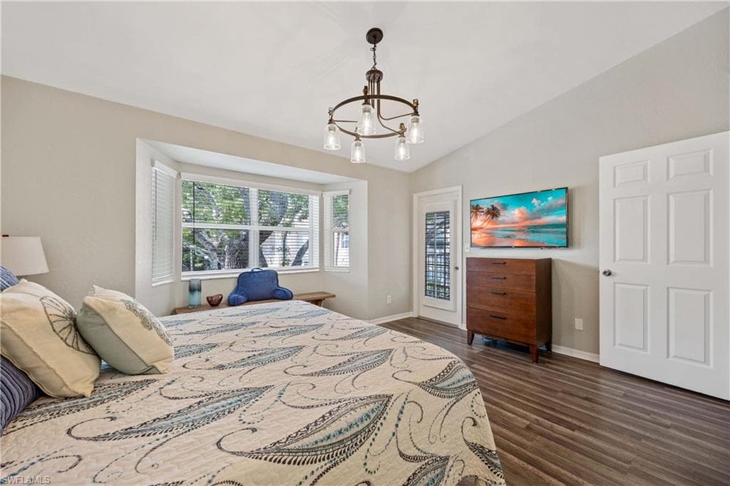 1096 Woodshire Ln C201, Naples, FL 34105-19