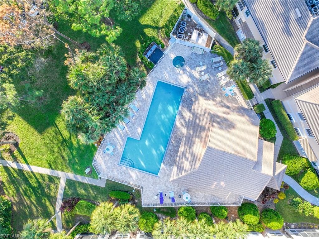 1096 Woodshire Ln C201, Naples, FL 34105-34