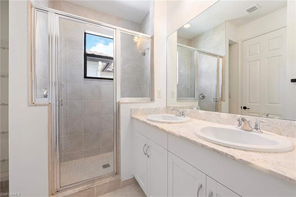 8797 Madrid Cir, Naples, FL 34104-18