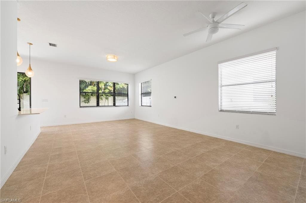 8797 Madrid Cir, Naples, FL 34104-7