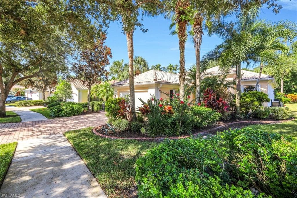 2799 Jude Island Way, Naples, FL 34119-32