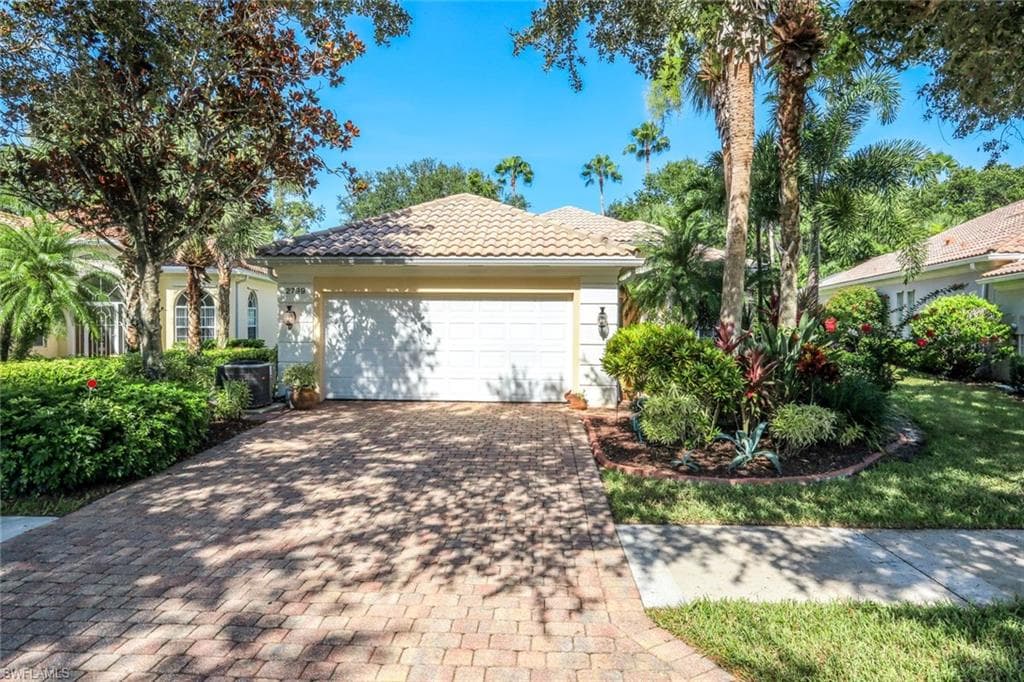 2799 Jude Island Way, Naples, FL 34119-3