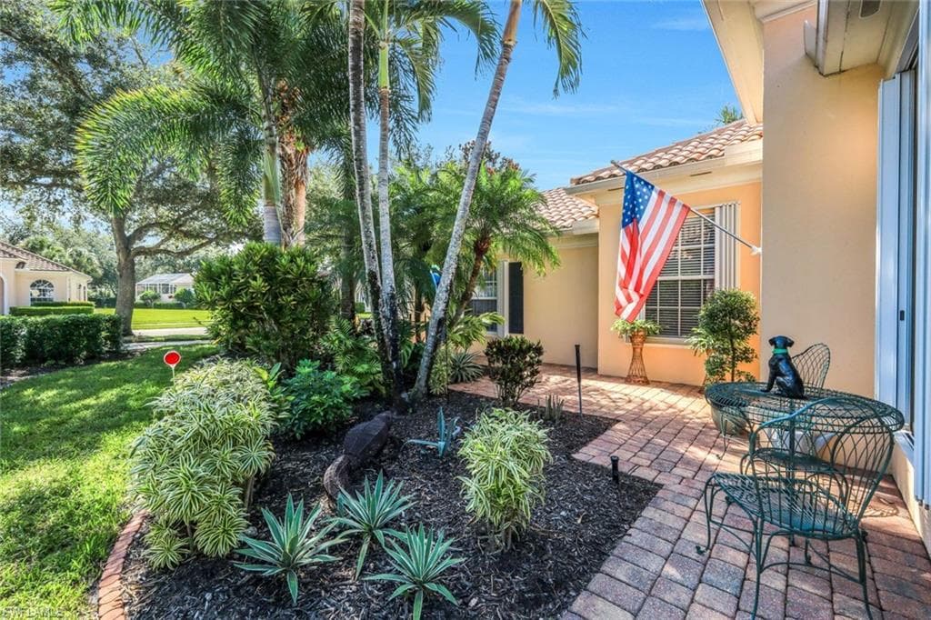 2799 Jude Island Way, Naples, FL 34119-5