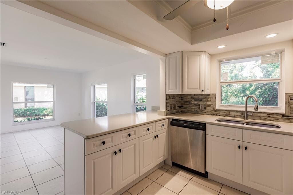 217 Yorkshire Ct 2, Naples, FL 34112-15