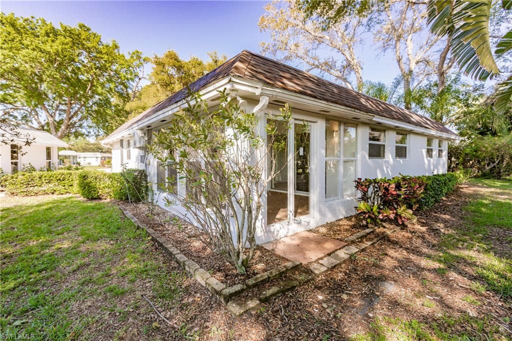 217 Yorkshire Ct 2, Naples, FL 34112-34