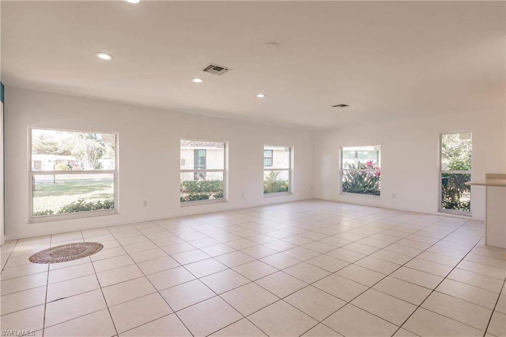 217 Yorkshire Ct 2, Naples, FL 34112-6