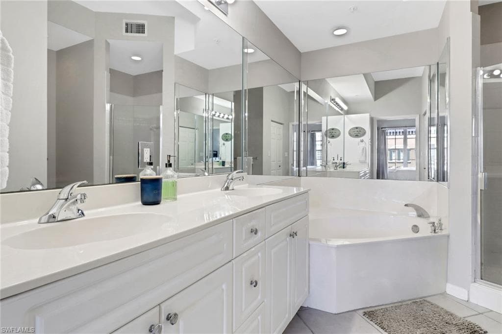 401 Bayfront Pl 3502, Naples, FL 34102-9