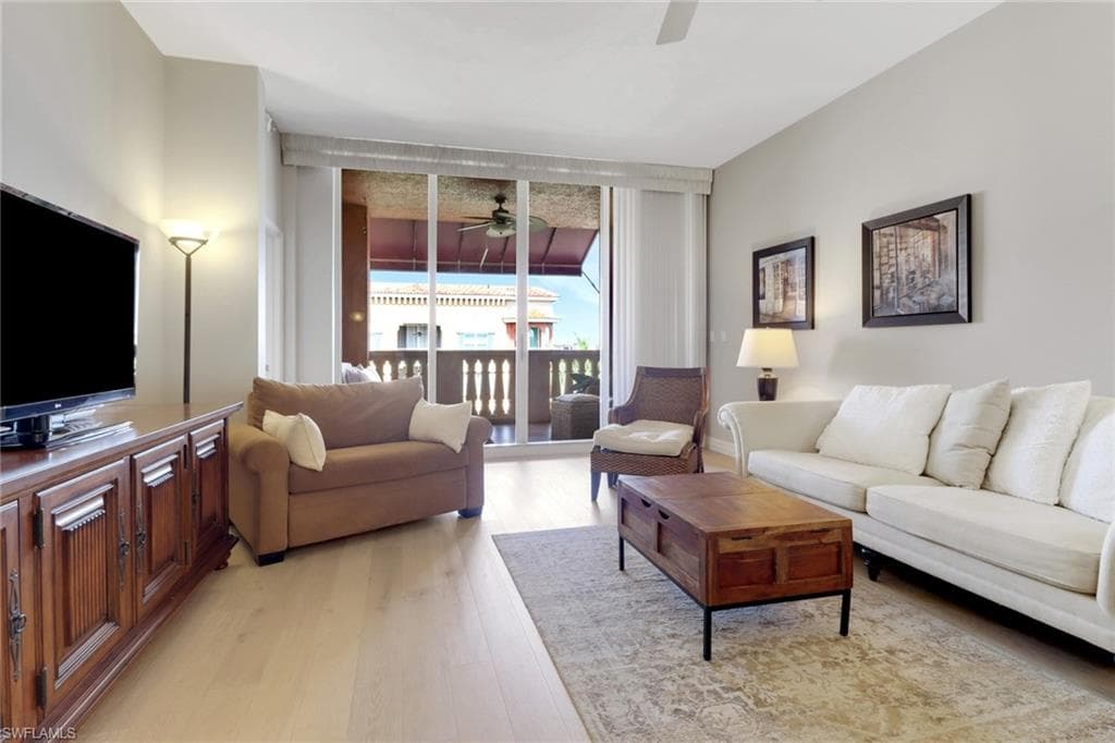 401 Bayfront Pl 3502, Naples, FL 34102-3