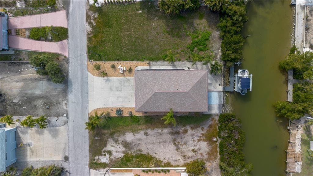 6008 Cypress Ln, Bonita Springs, FL 34134-38