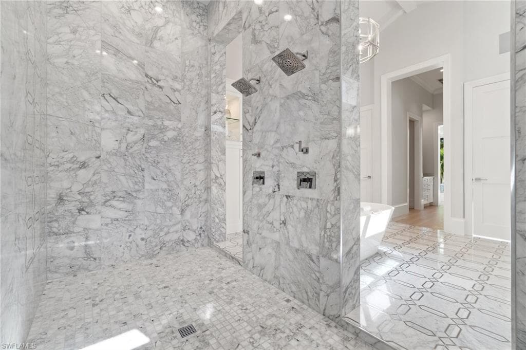 3290 Crayton Rd, Naples, FL 34103-20