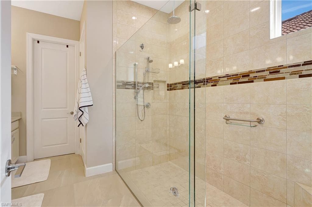 8142 Lucello Ter S, Naples, FL 34114-17