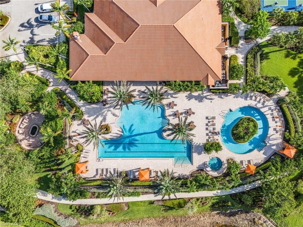 8142 Lucello Ter S, Naples, FL 34114-40