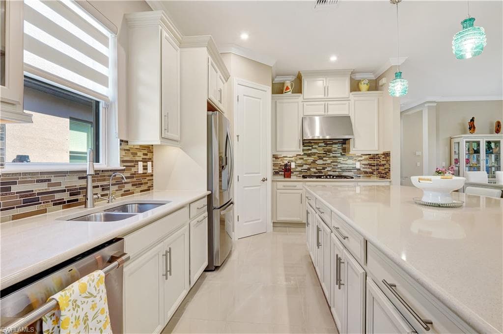 8142 Lucello Ter S, Naples, FL 34114-7