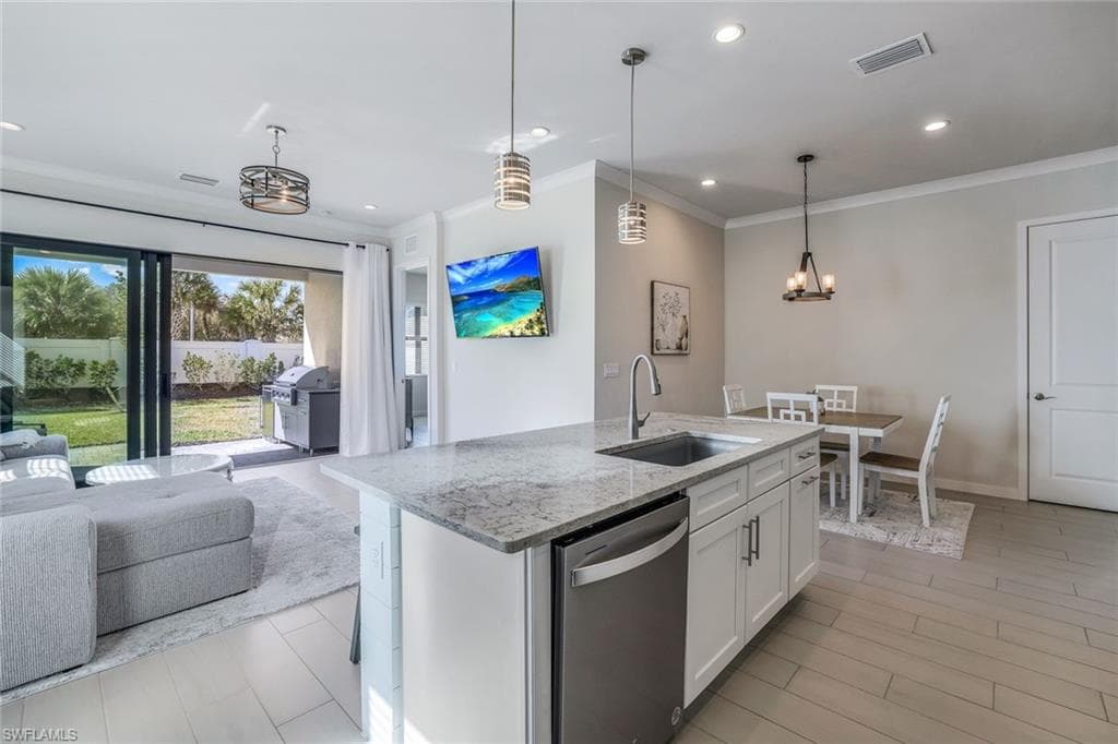14712 Kingfisher Loop, Naples, FL 34120-5