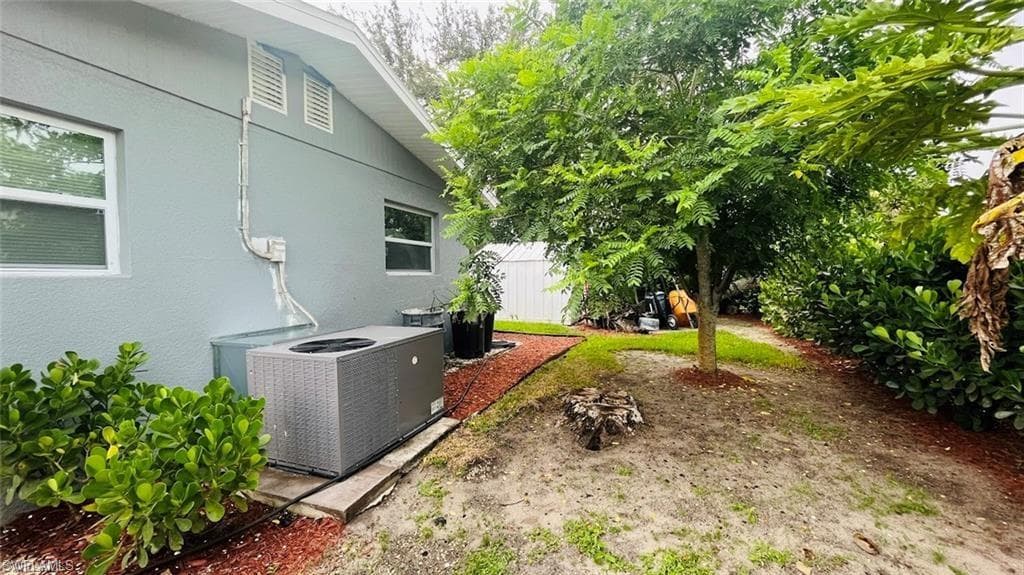 4 Palm Blvd, Lehigh Acres, FL 33936-11