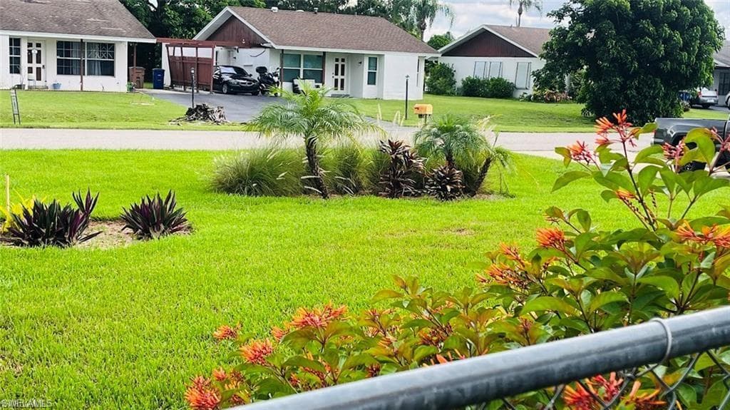 4 Palm Blvd, Lehigh Acres, FL 33936-6