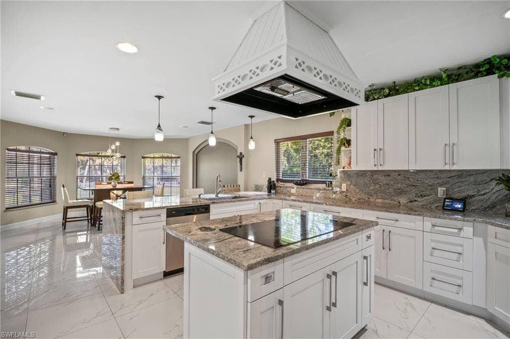 13965 Collier Blvd, Naples, FL 34119-23