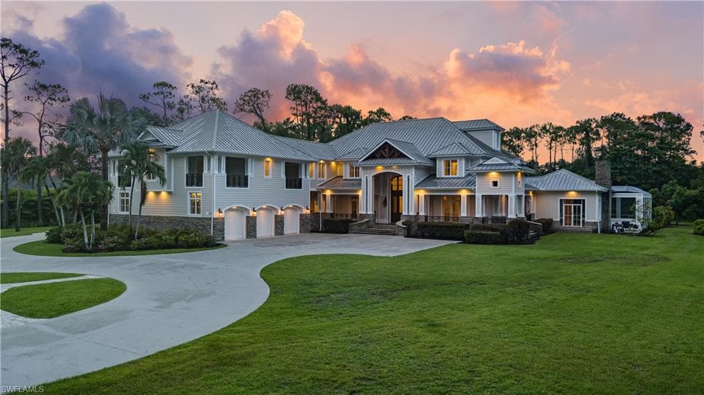 2263 Coach House Ln, Naples, FL 34105-2