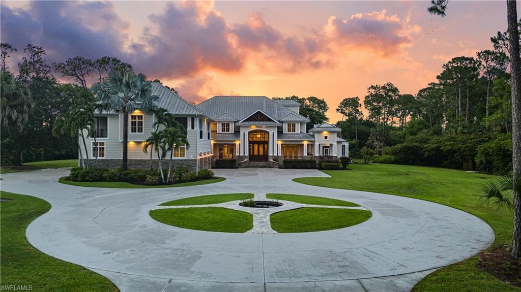 2263 Coach House Ln, Naples, FL 34105-3