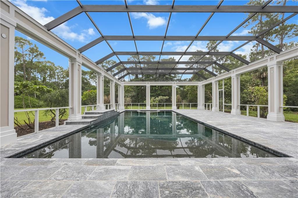 2263 Coach House Ln, Naples, FL 34105-45