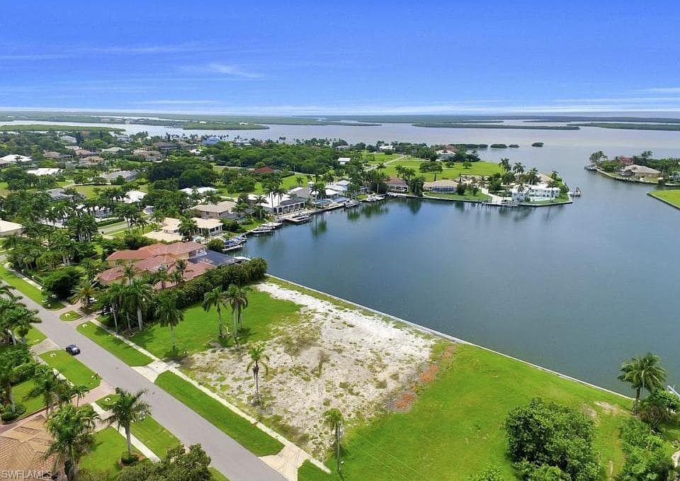 1741 Ludlow Rd, Marco Island, FL 34145-1