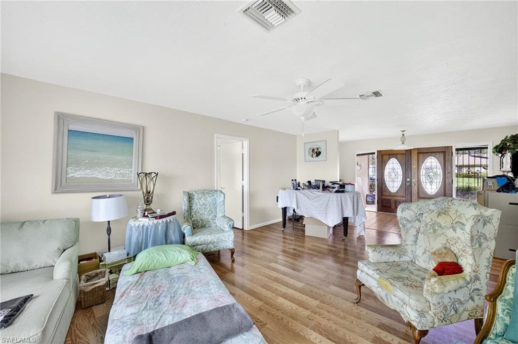 950 Charlemagne Blvd, Naples, FL 34112-5
