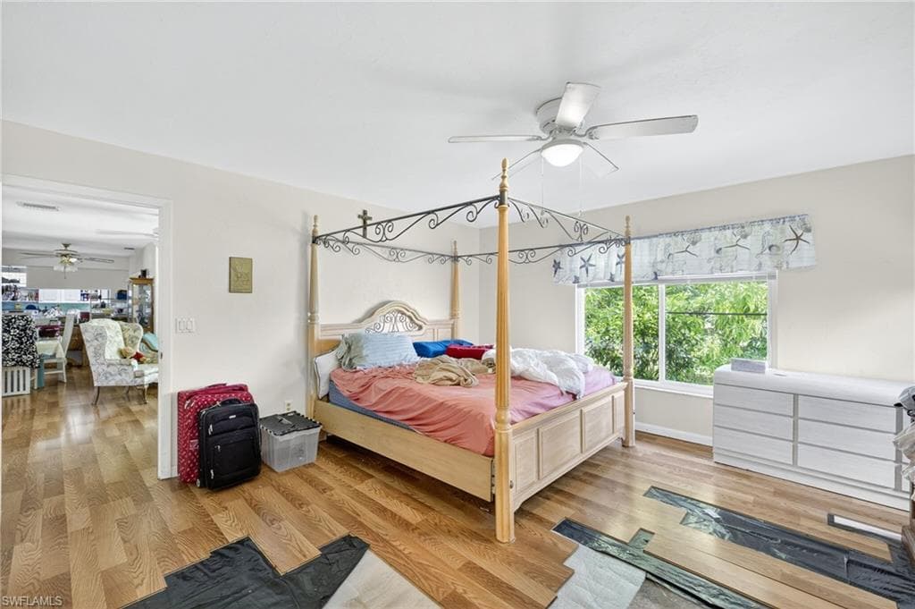 950 Charlemagne Blvd, Naples, FL 34112-8